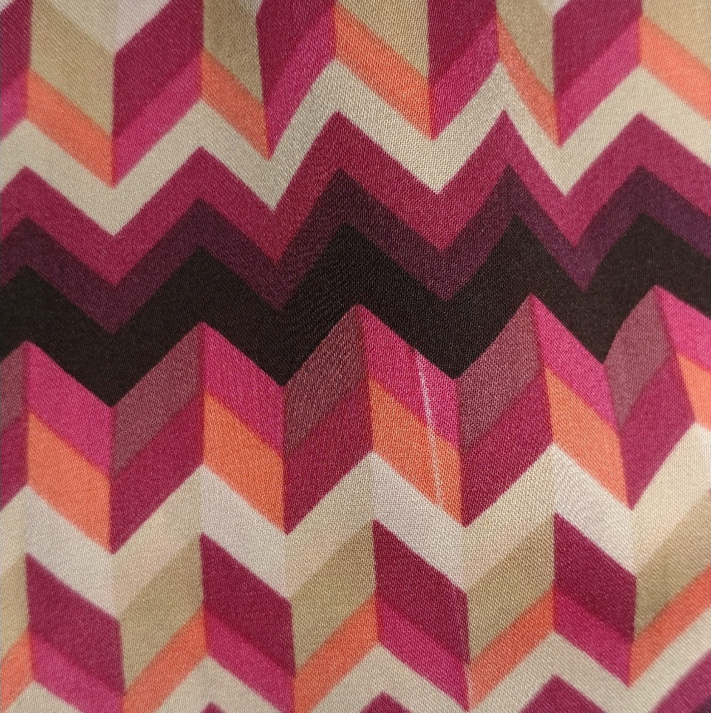 Multi colored patterned topπ - Picture 7 of 8